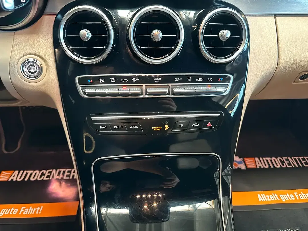 Mercedes-Benz C 300 - Thumbnail 10