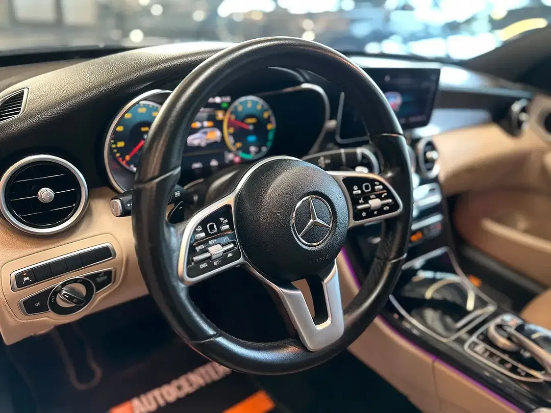 Mercedes-Benz C 300 - Thumbnail 12