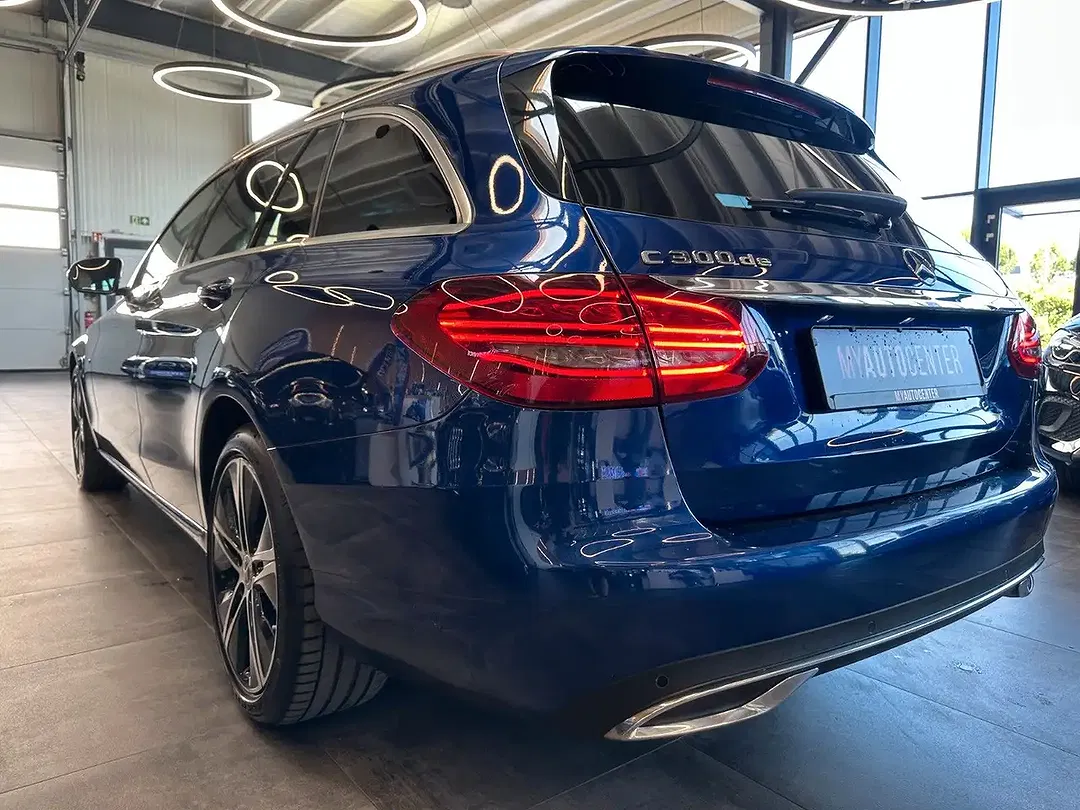 Mercedes-Benz C 300 - Thumbnail 5