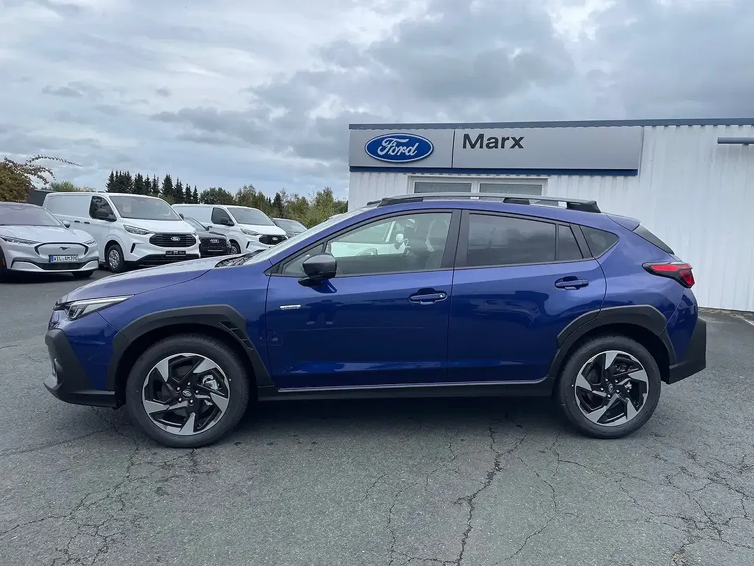 Subaru Crosstrek - Thumbnail 3