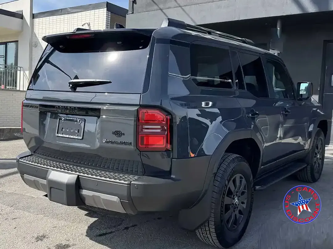 Toyota Land Cruiser - Thumbnail 4