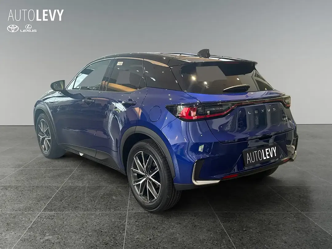 Lexus LBX - Thumbnail 3