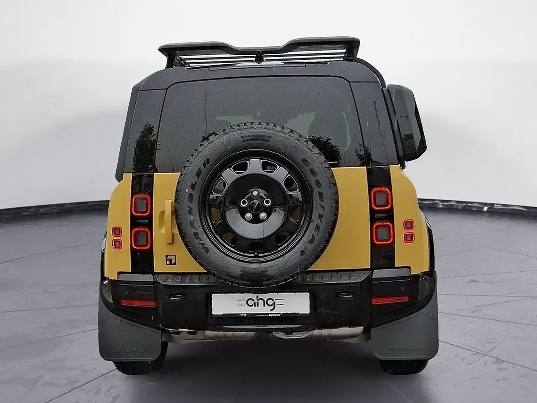 Land Rover Defender - Thumbnail 5