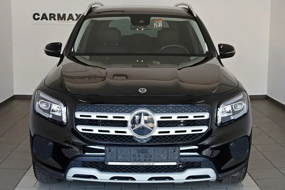 Mercedes-Benz GLB 200 - Thumbnail 21