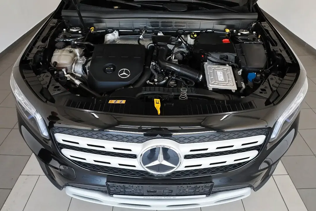 Mercedes-Benz GLB 200 - Thumbnail 22
