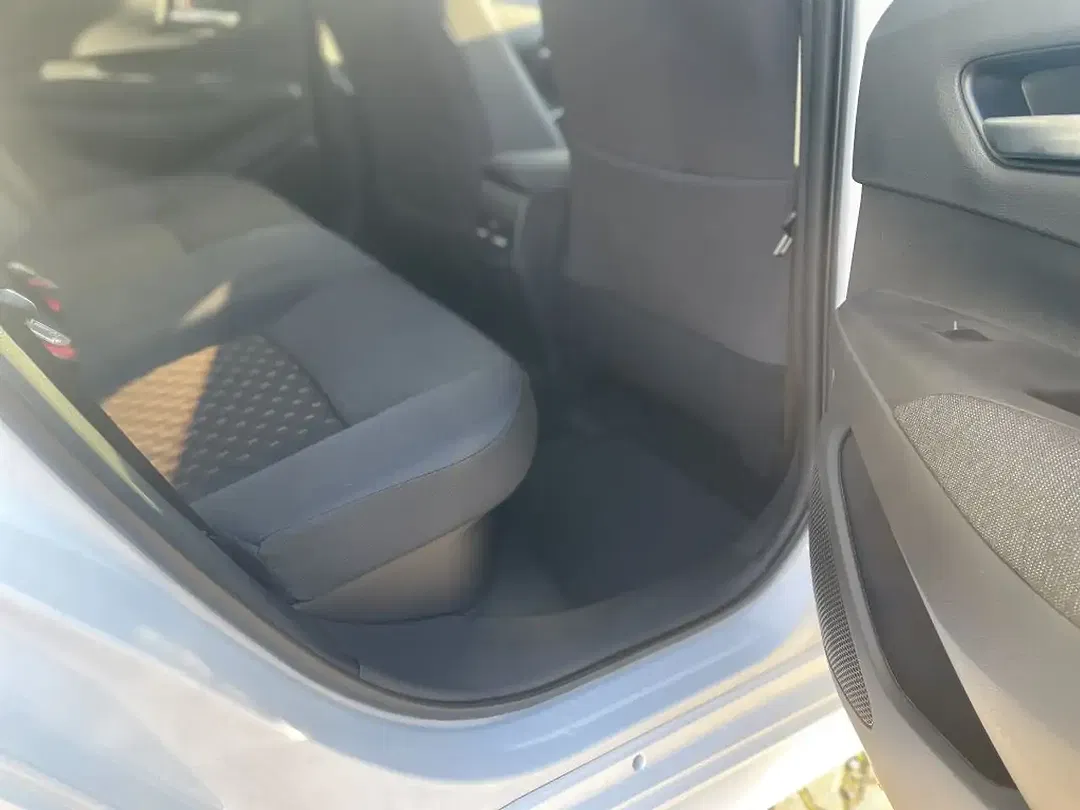 Toyota Corolla - Thumbnail 10