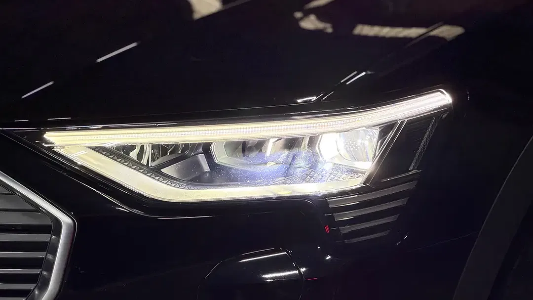 Audi e-tron - Thumbnail 14