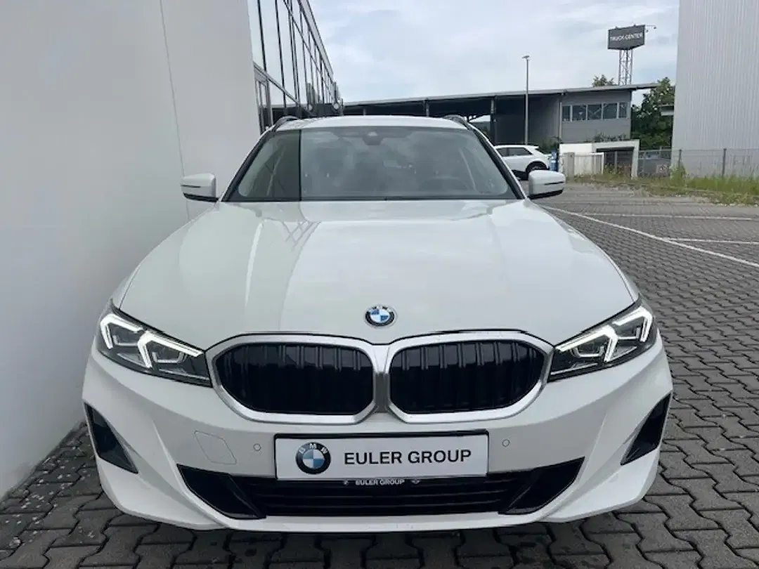 BMW 318 - Thumbnail 2