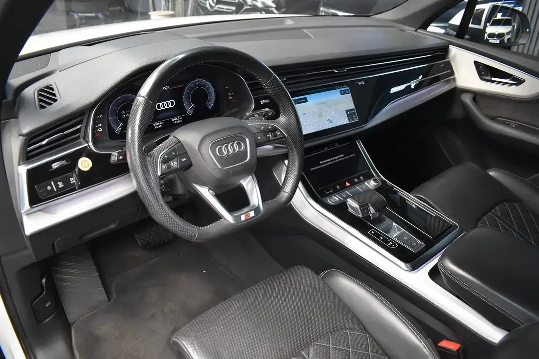 Audi Q7 - Thumbnail 12