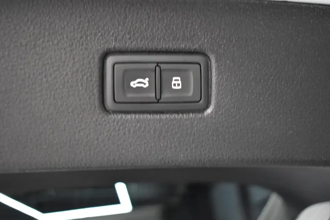 Audi Q7 - Thumbnail 18