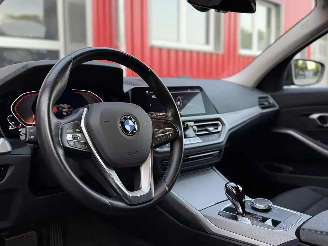 BMW 318 - Thumbnail 10