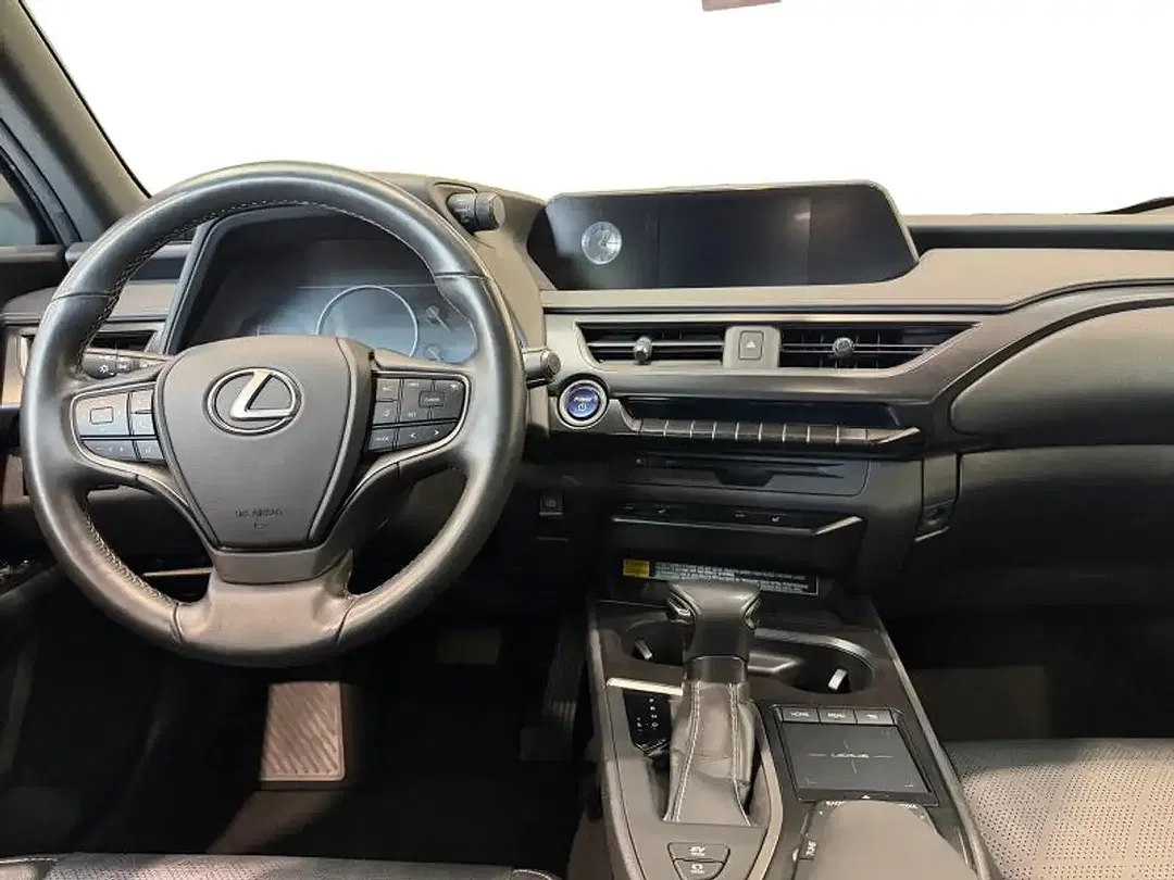 Lexus UX 250h - Thumbnail 10