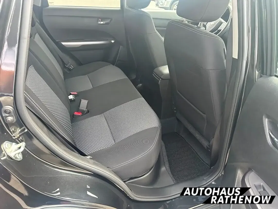 Suzuki Vitara - Thumbnail 3