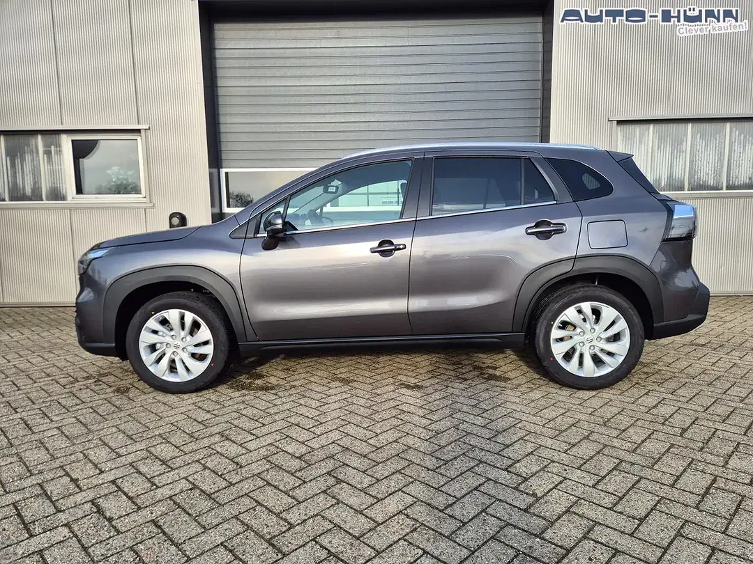 Suzuki S-Cross - Thumbnail 2