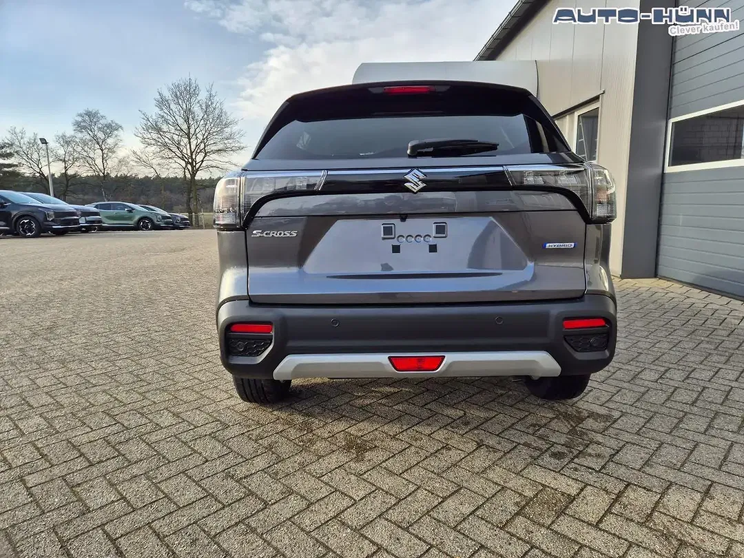 Suzuki S-Cross - Thumbnail 4