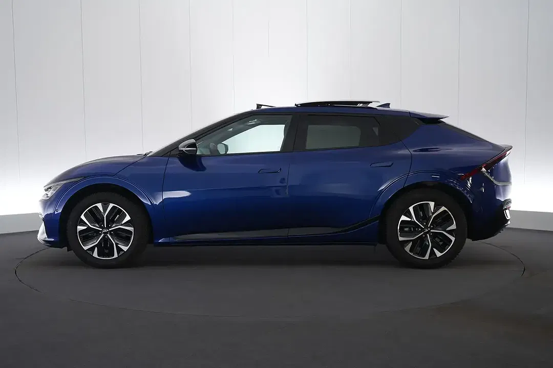 Kia EV6 - Thumbnail 3