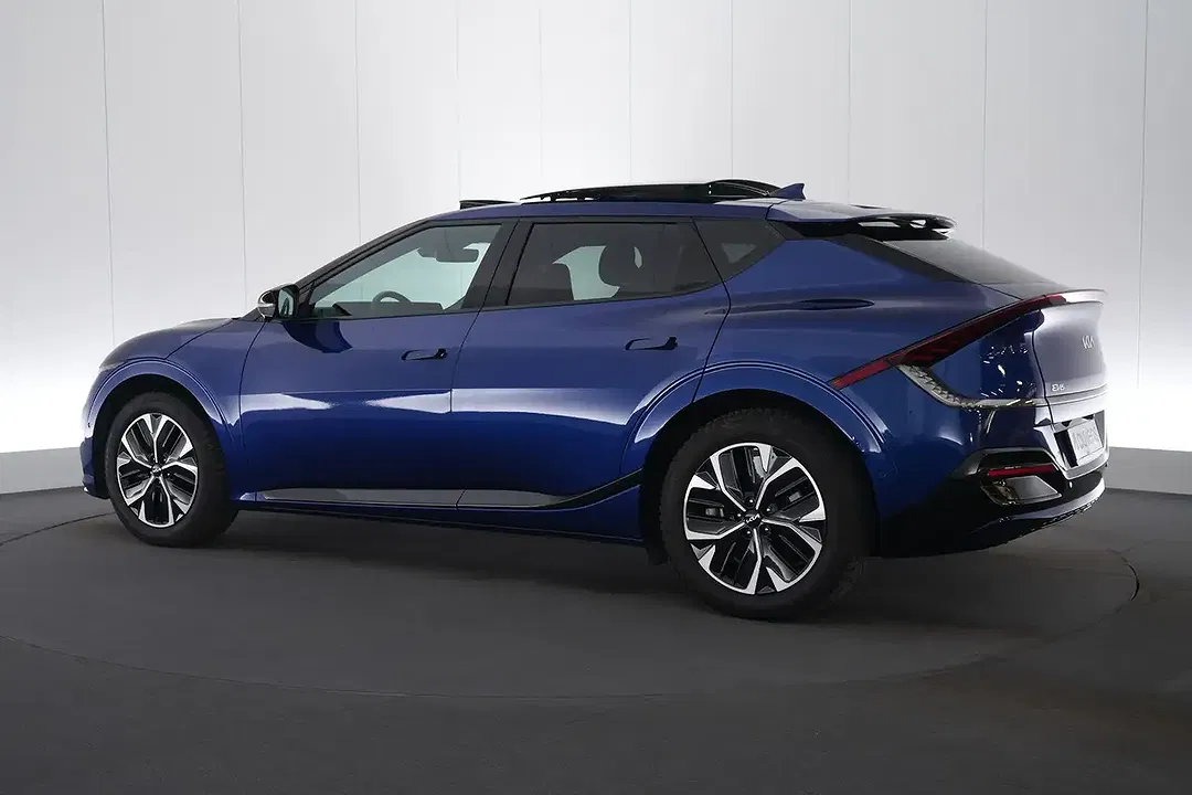 Kia EV6 - Thumbnail 4