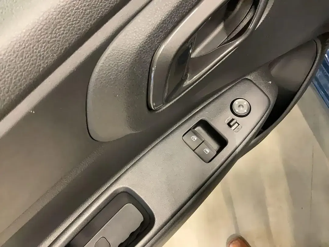 Hyundai i10 - Thumbnail 12