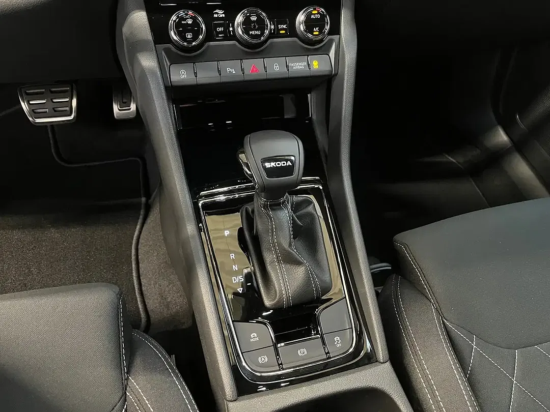 Skoda Karoq - Thumbnail 8