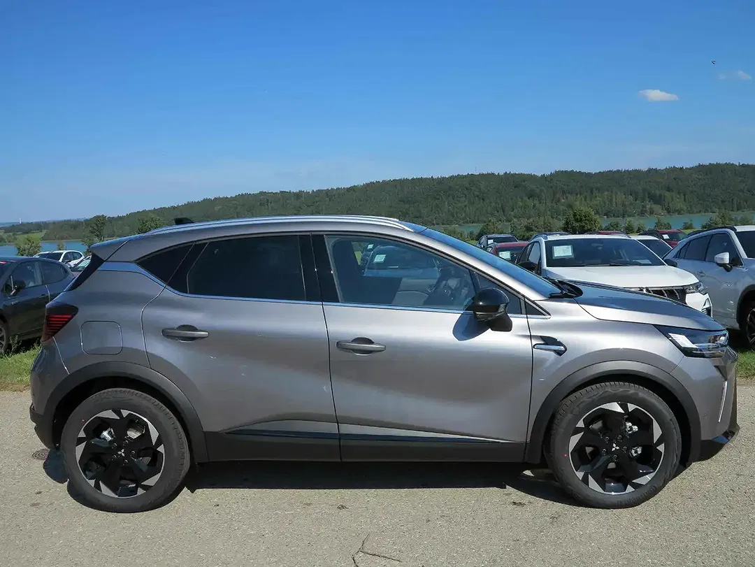 Mitsubishi ASX - Thumbnail 1
