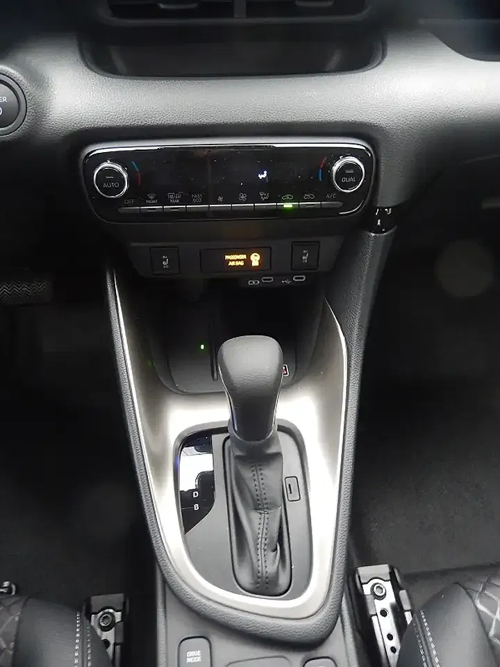 Mazda 2 - Thumbnail 9