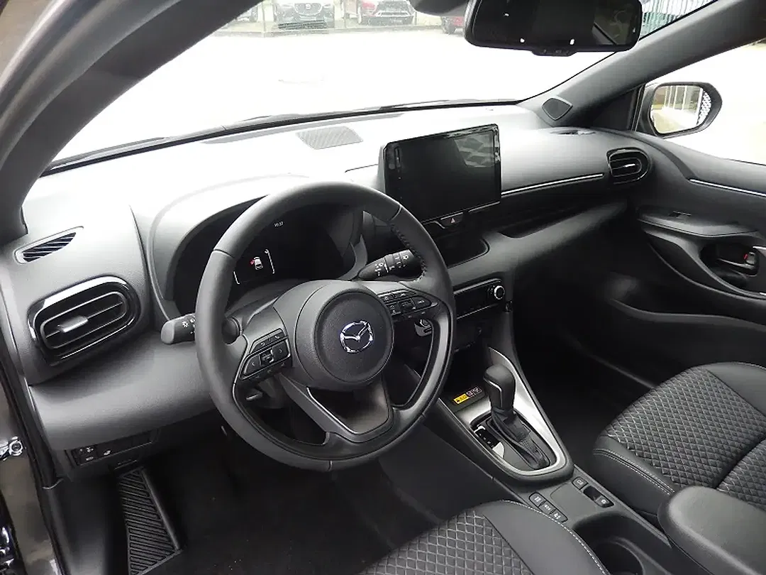 Mazda 2 - Thumbnail 5