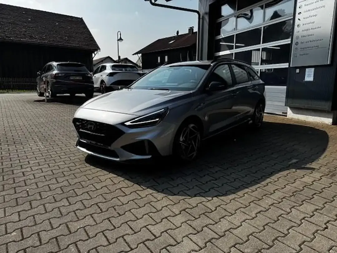 Hyundai i30 - Thumbnail 1