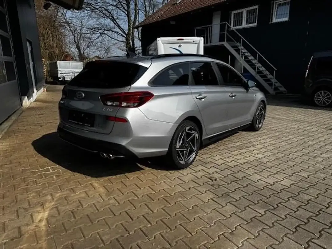 Hyundai i30 - Thumbnail 4