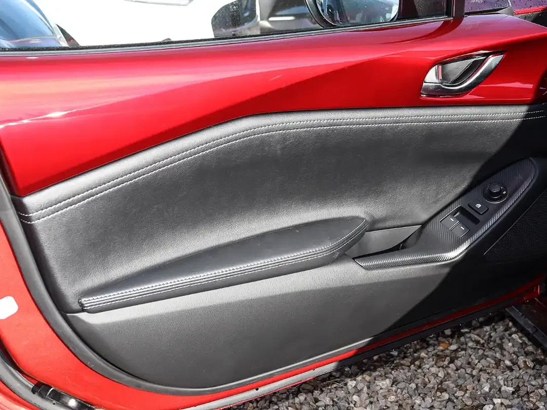 Mazda MX-5 - Thumbnail 10