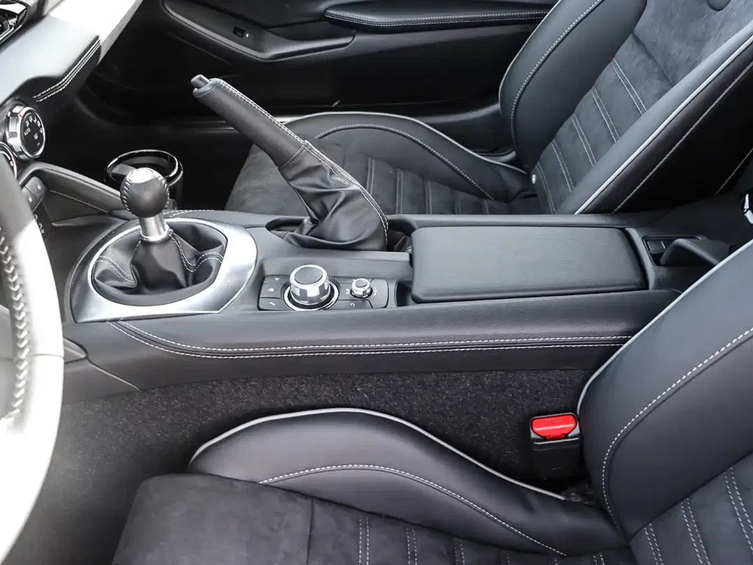 Mazda MX-5 - Thumbnail 13