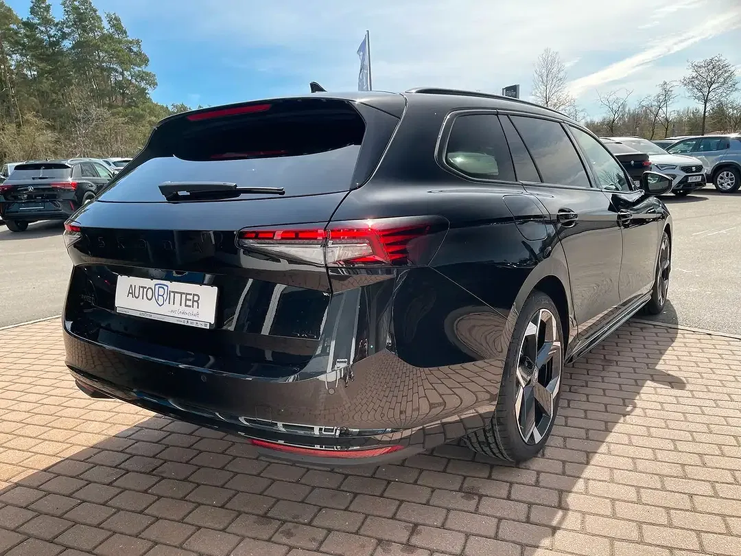 Skoda Superb - Thumbnail 4