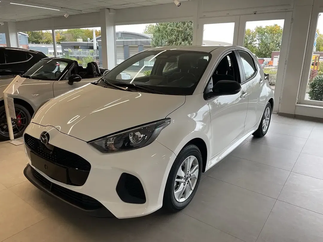 Mazda 2 - Thumbnail 1
