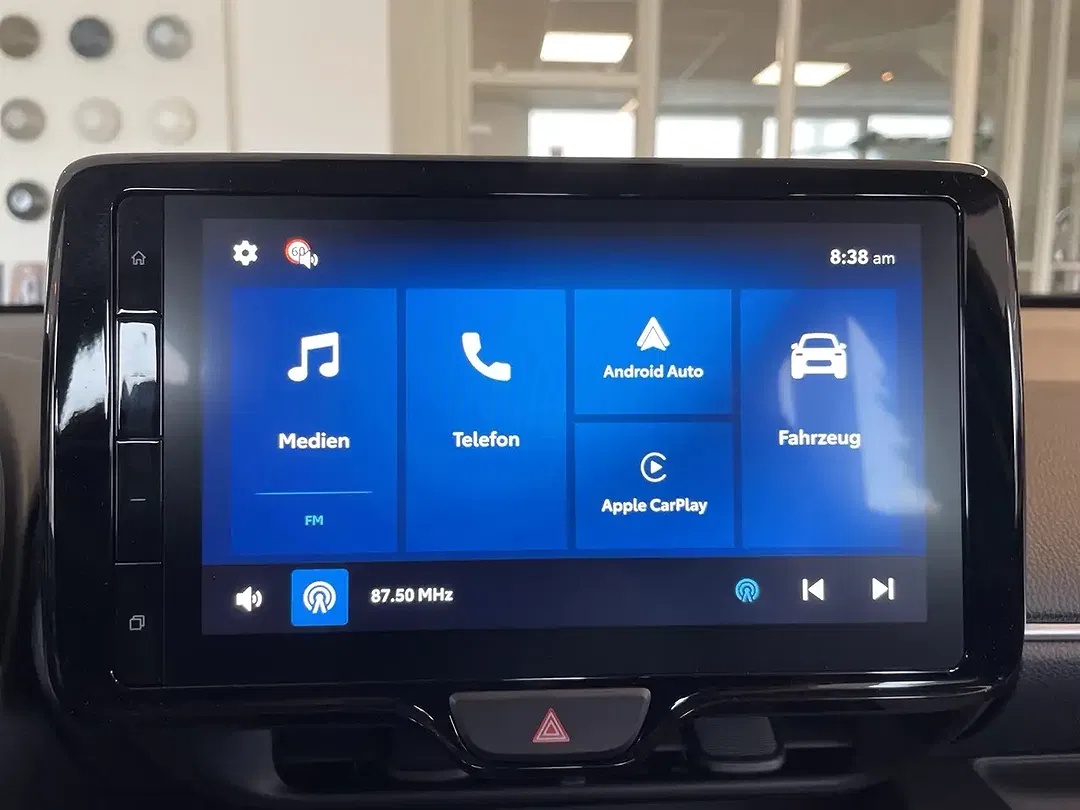 Mazda 2 - Thumbnail 11