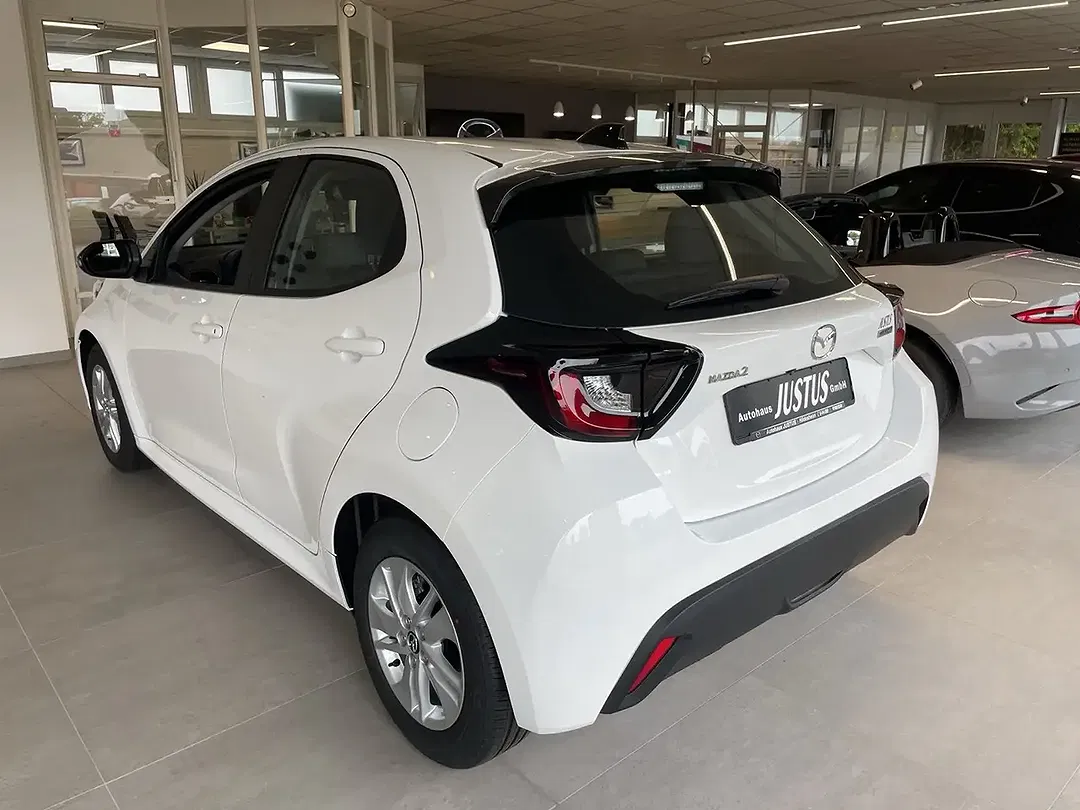 Mazda 2 - Thumbnail 2