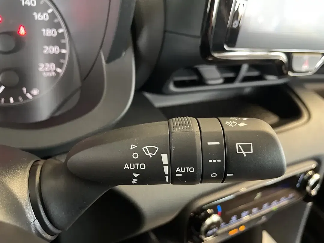 Mazda 2 - Thumbnail 9