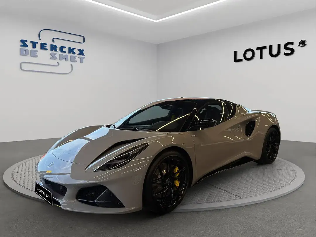 Lotus Emira - Thumbnail 2