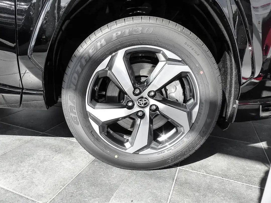 Toyota RAV 4 - Thumbnail 3