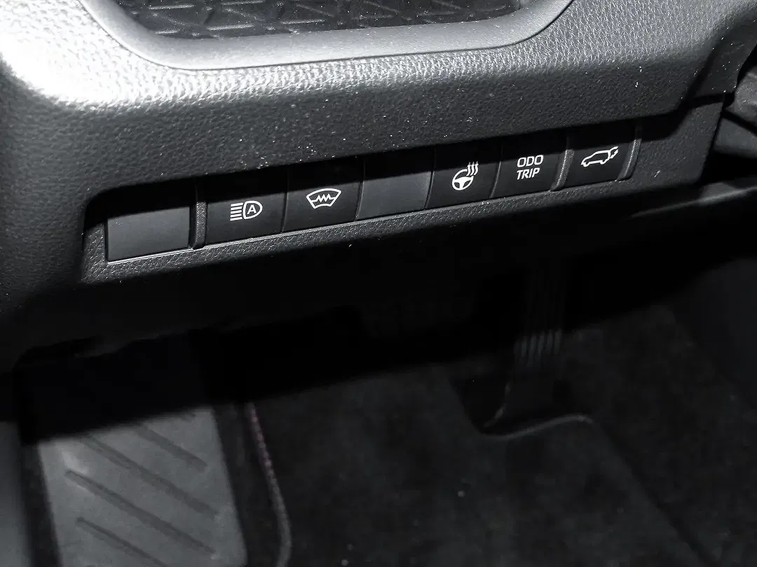 Toyota RAV 4 - Thumbnail 8