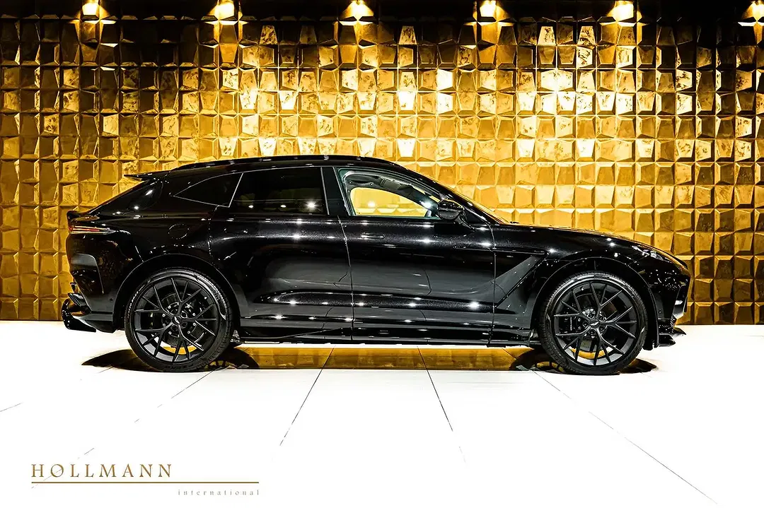 Aston Martin DBX - Thumbnail 10