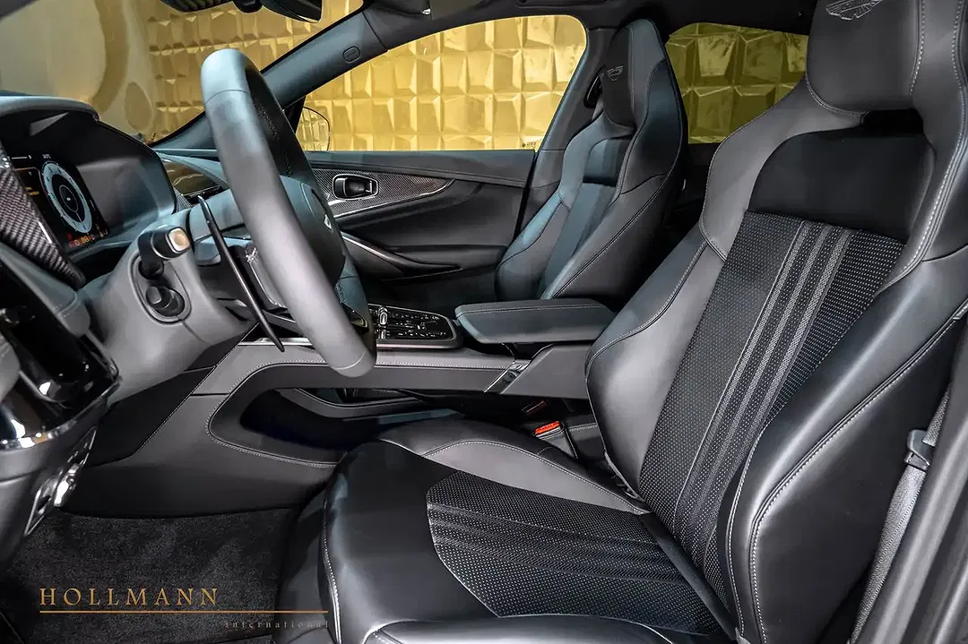 Aston Martin DBX - Thumbnail 12