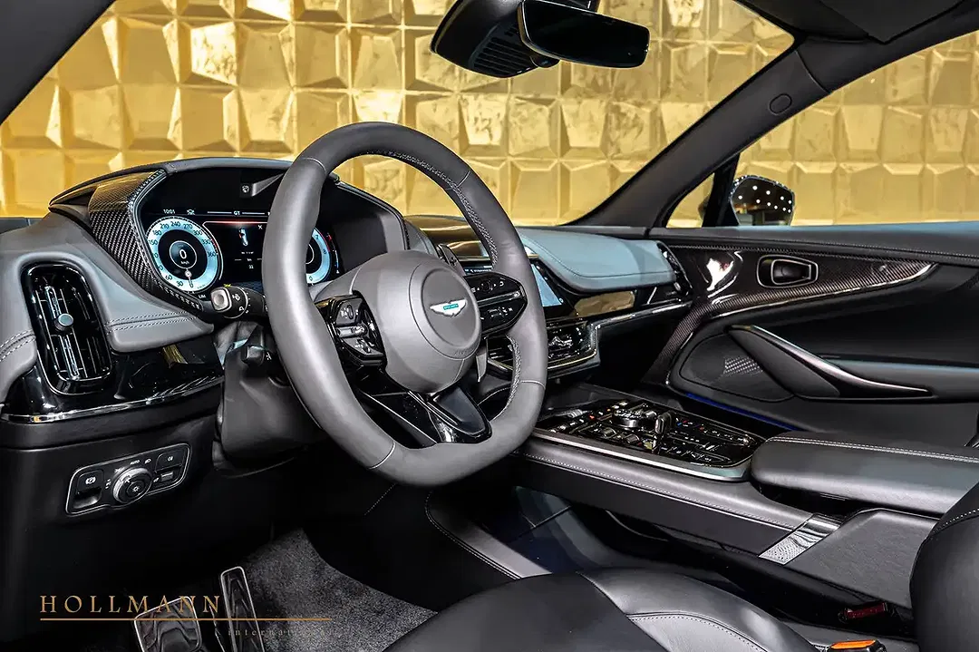 Aston Martin DBX - Thumbnail 14