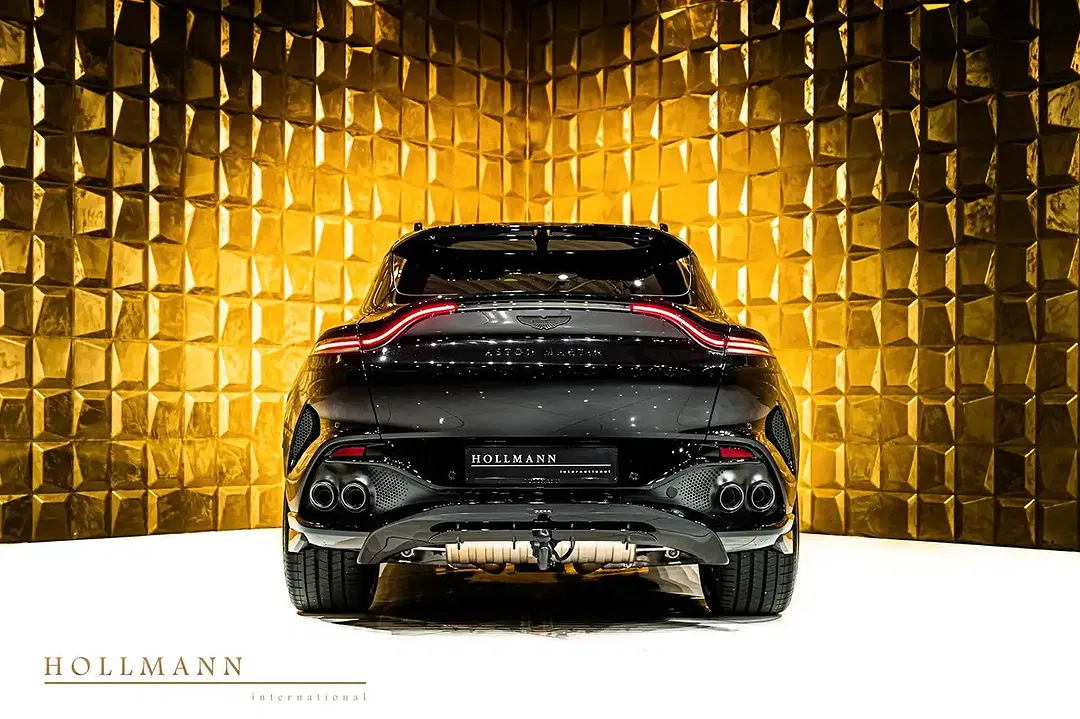 Aston Martin DBX - Thumbnail 5