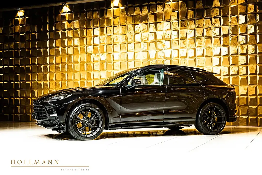 Aston Martin DBX - Thumbnail 7