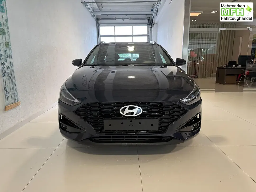 Hyundai i30 - Thumbnail 2