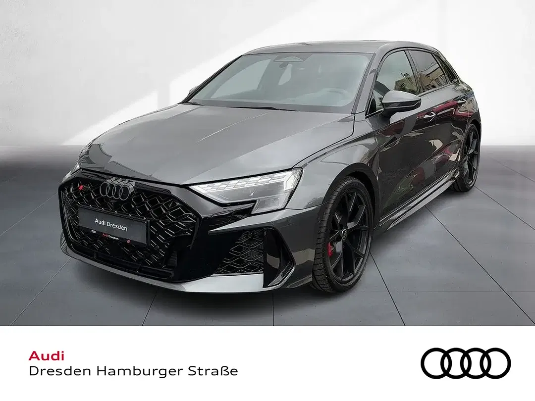 Audi RS3 - Thumbnail 1