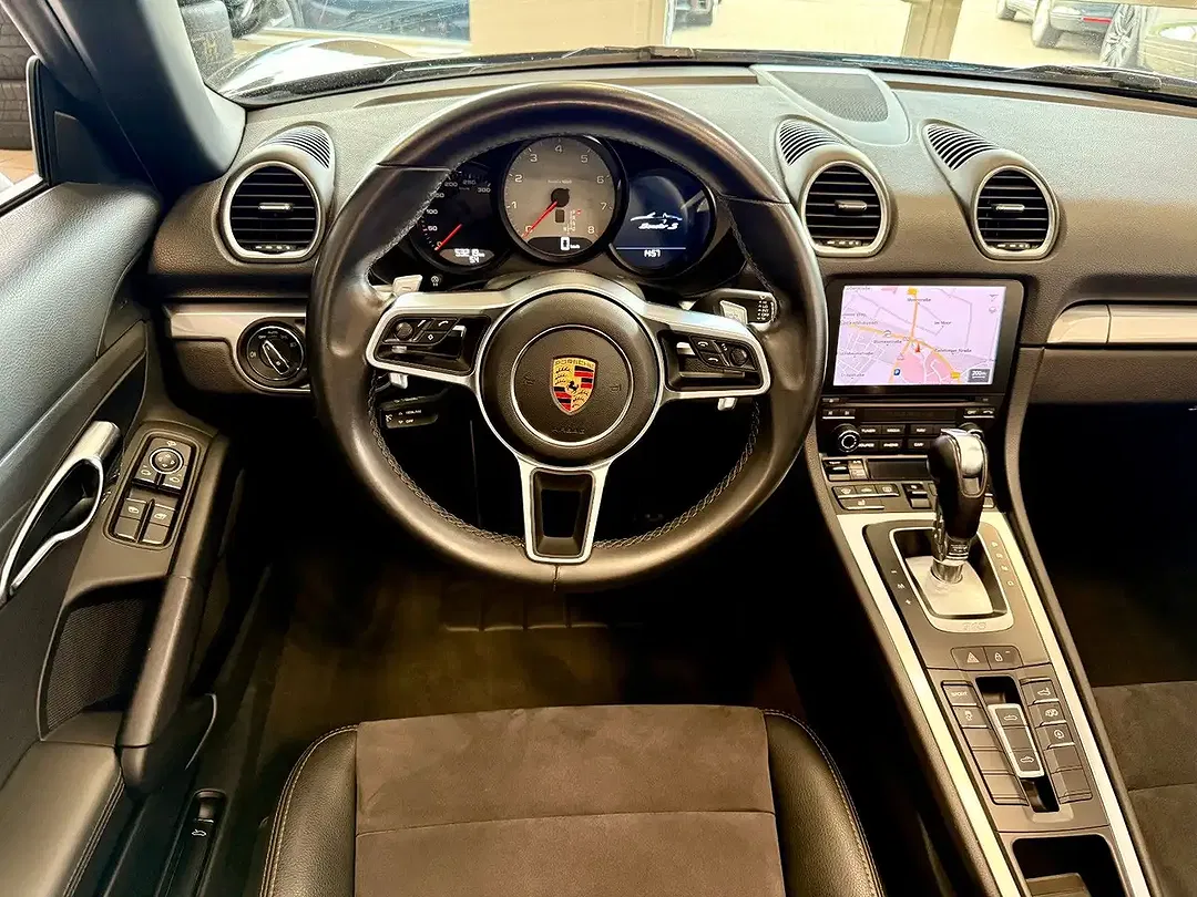 Porsche Boxster - Thumbnail 13