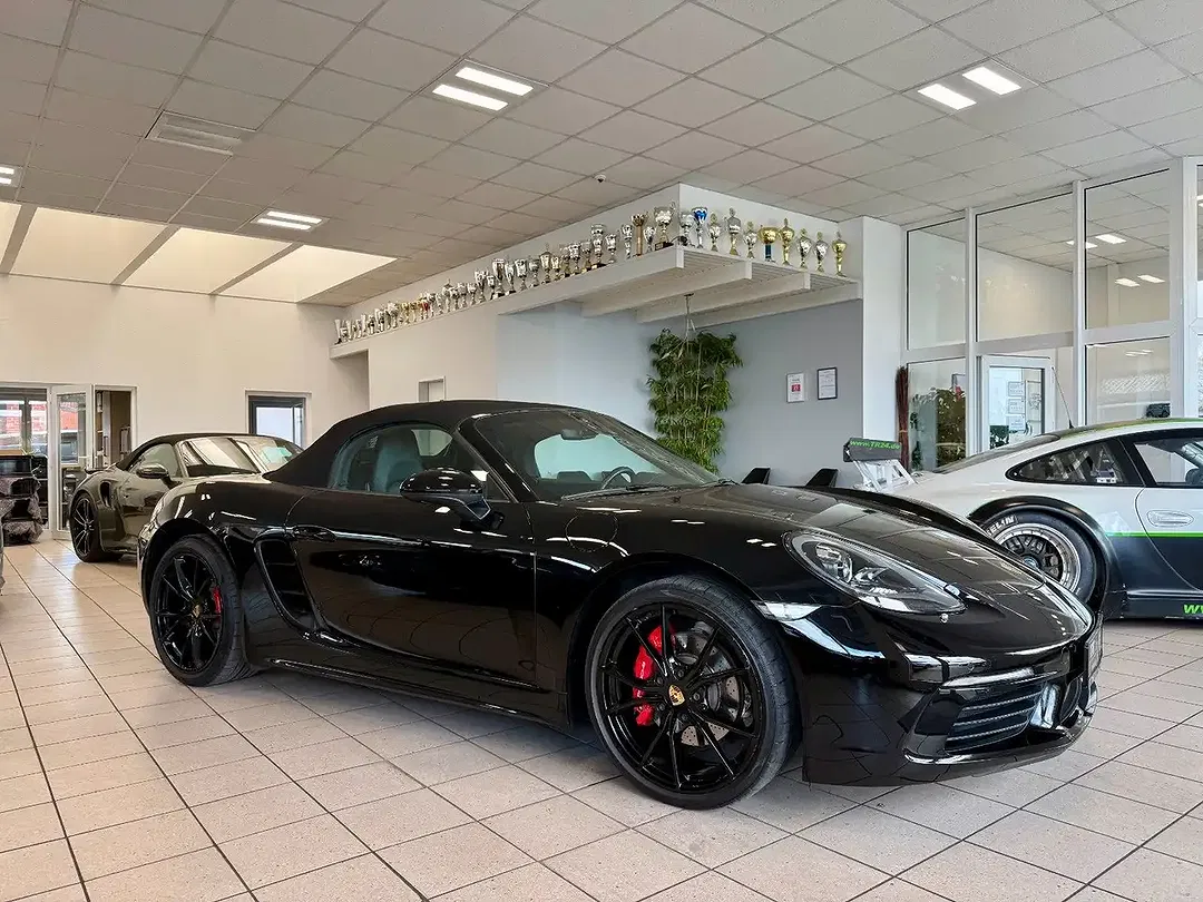 Porsche Boxster - Thumbnail 2