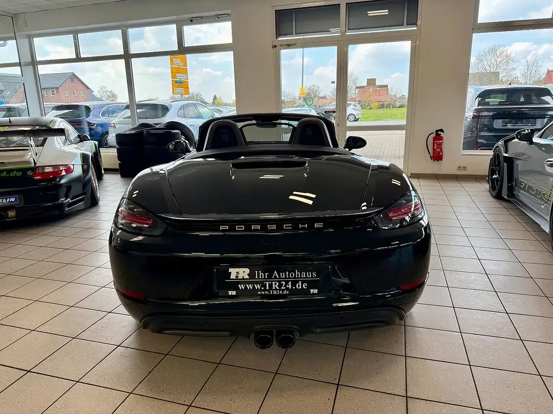 Porsche Boxster - Thumbnail 6