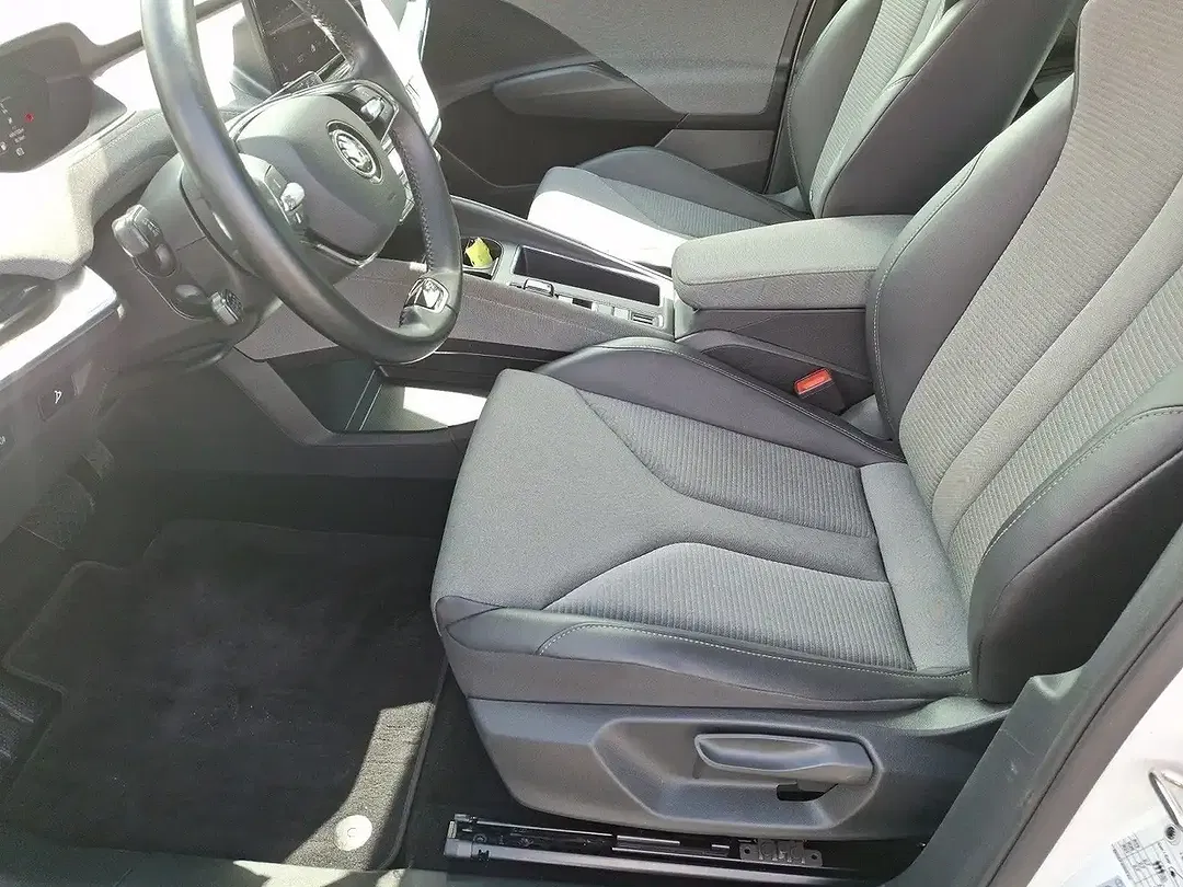 Skoda Enyaq - Thumbnail 8