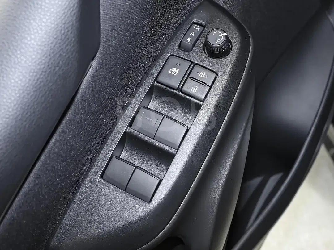 Mazda 2 - Thumbnail 11